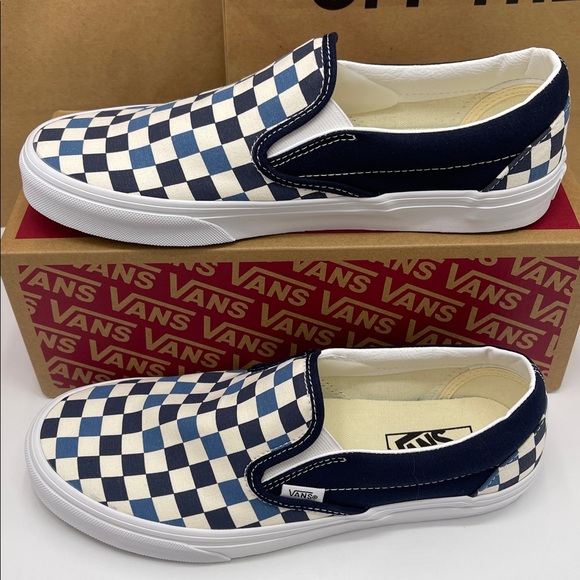 Vans Men’s Blue Checkerboard Classic Slip-On
Tri-Tone Check Navy
VN000D5PBX9 - Picture 3 of 16